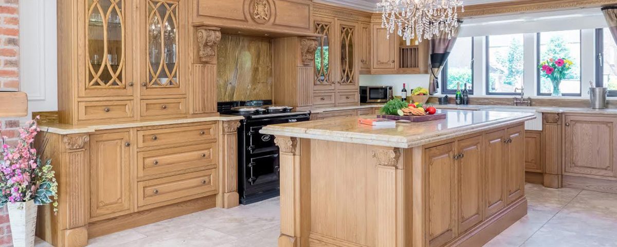 UXURY-BESOKE-OAK-KITCHEN