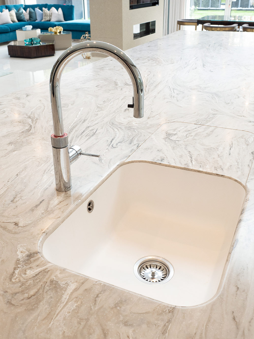 p-corian-sink-in-island-recessed-drainer-bed-designer-kitchen-38